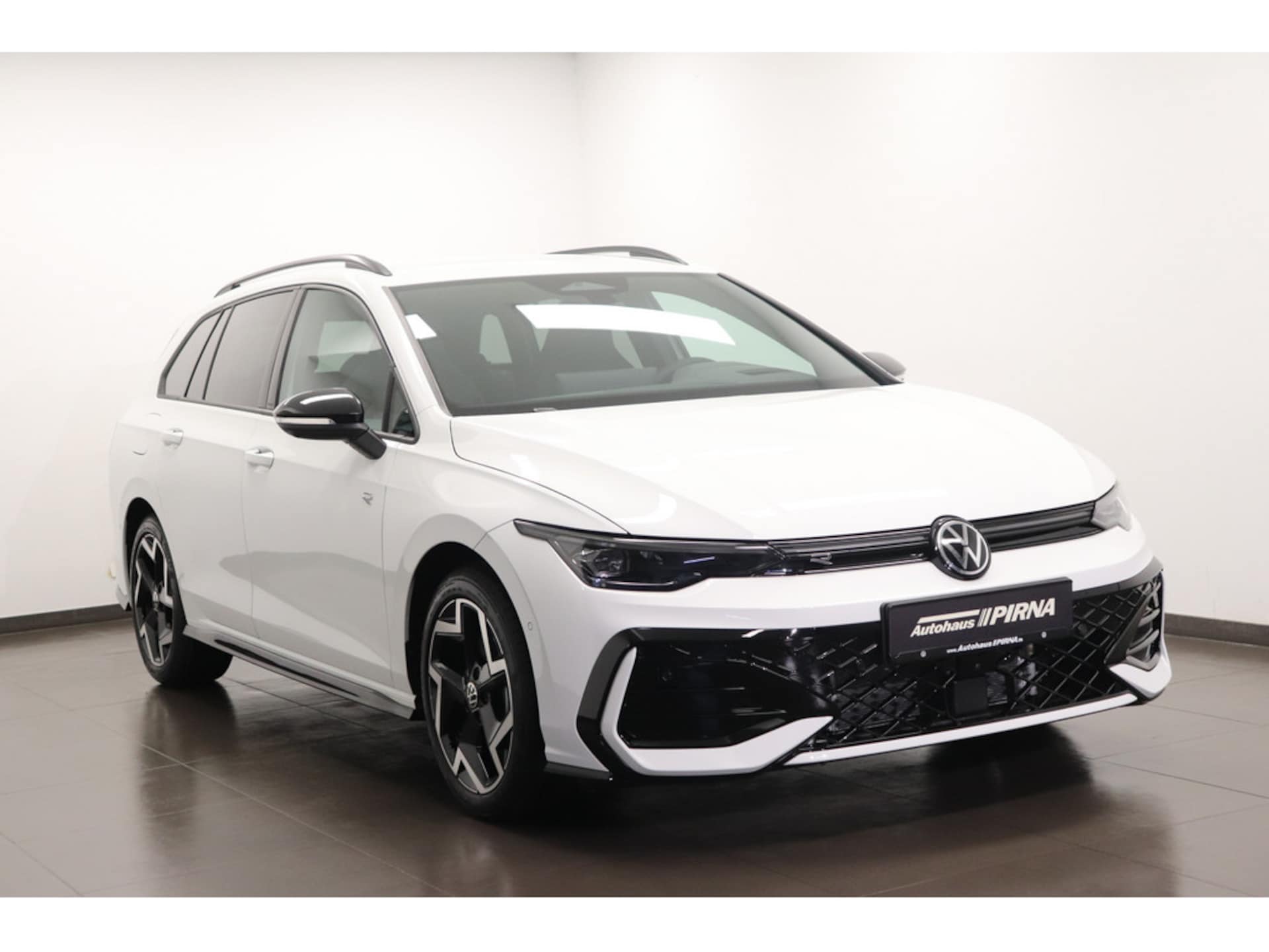Volkswagen Golf Variant R-Line