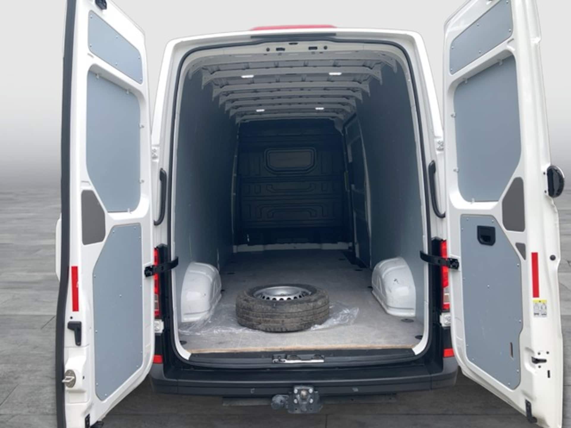 Volkswagen Crafter Kasten langer Radstand