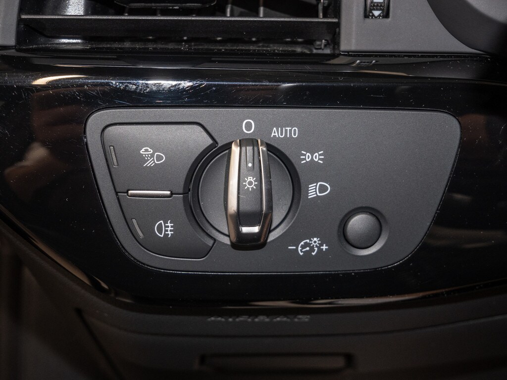 Image about Audi RS 4 Avant TFSI quattro tiptronic