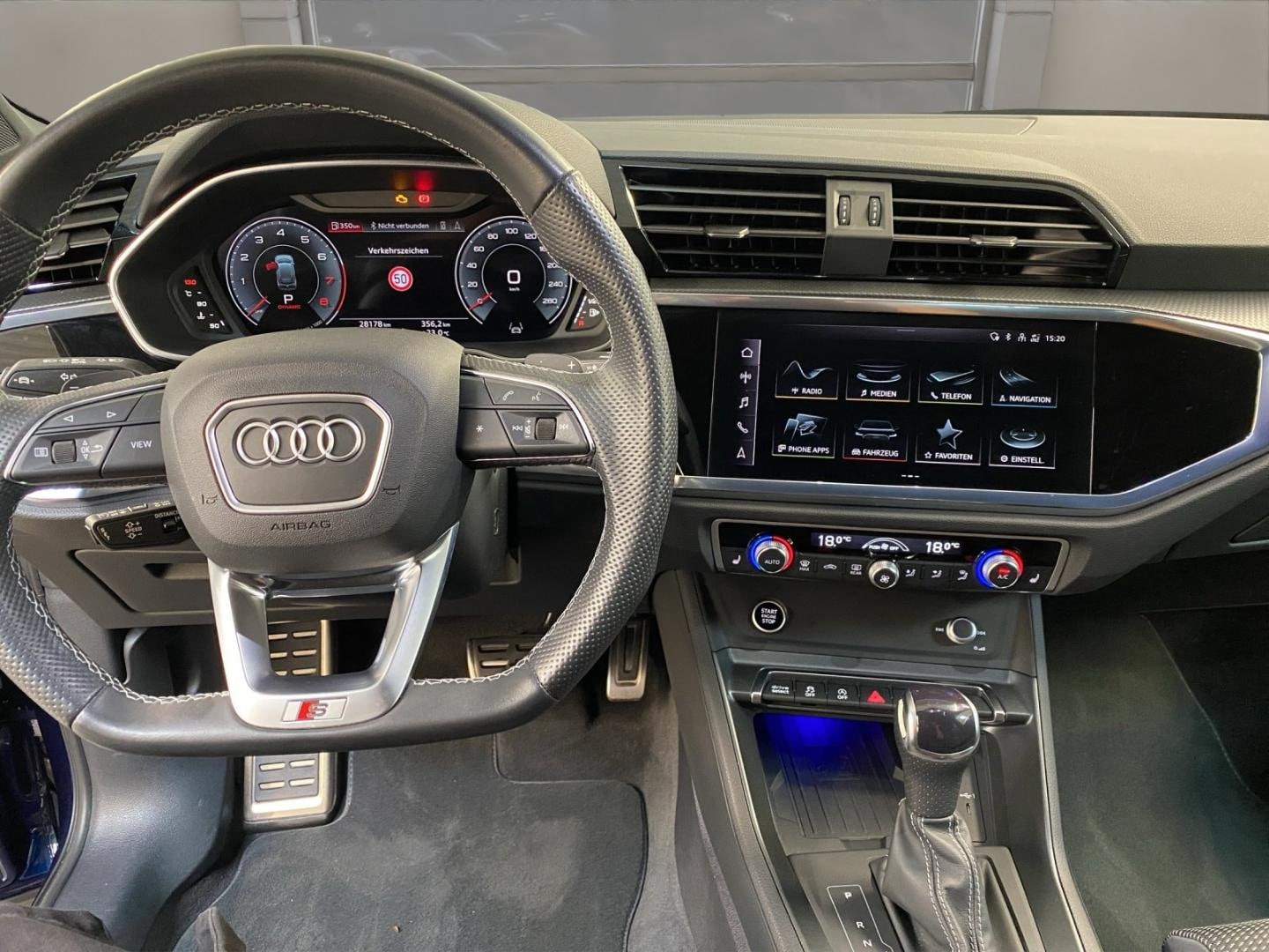 Bild über Audi Q3 S line 35 TFSI S tronic - für weitere Informationen kontaktieren Sie den Audi Partner
