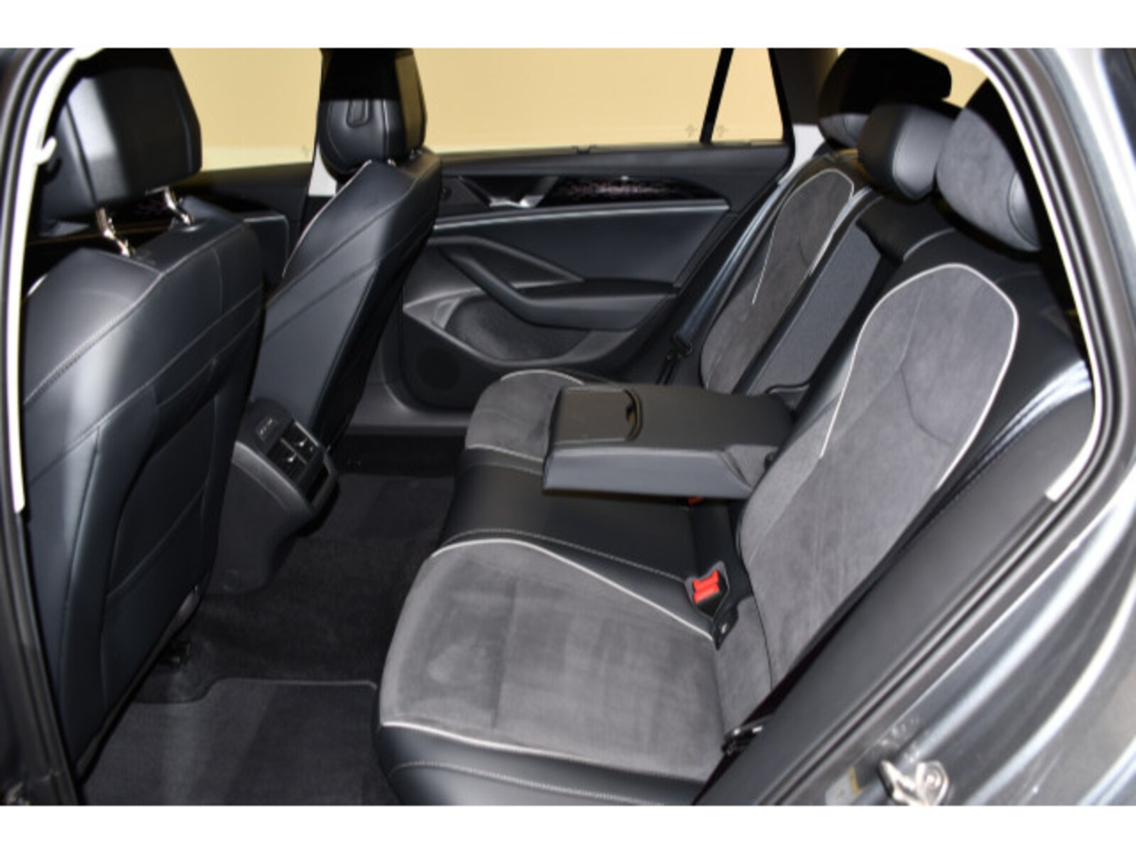 Volkswagen Passat – Bild 9