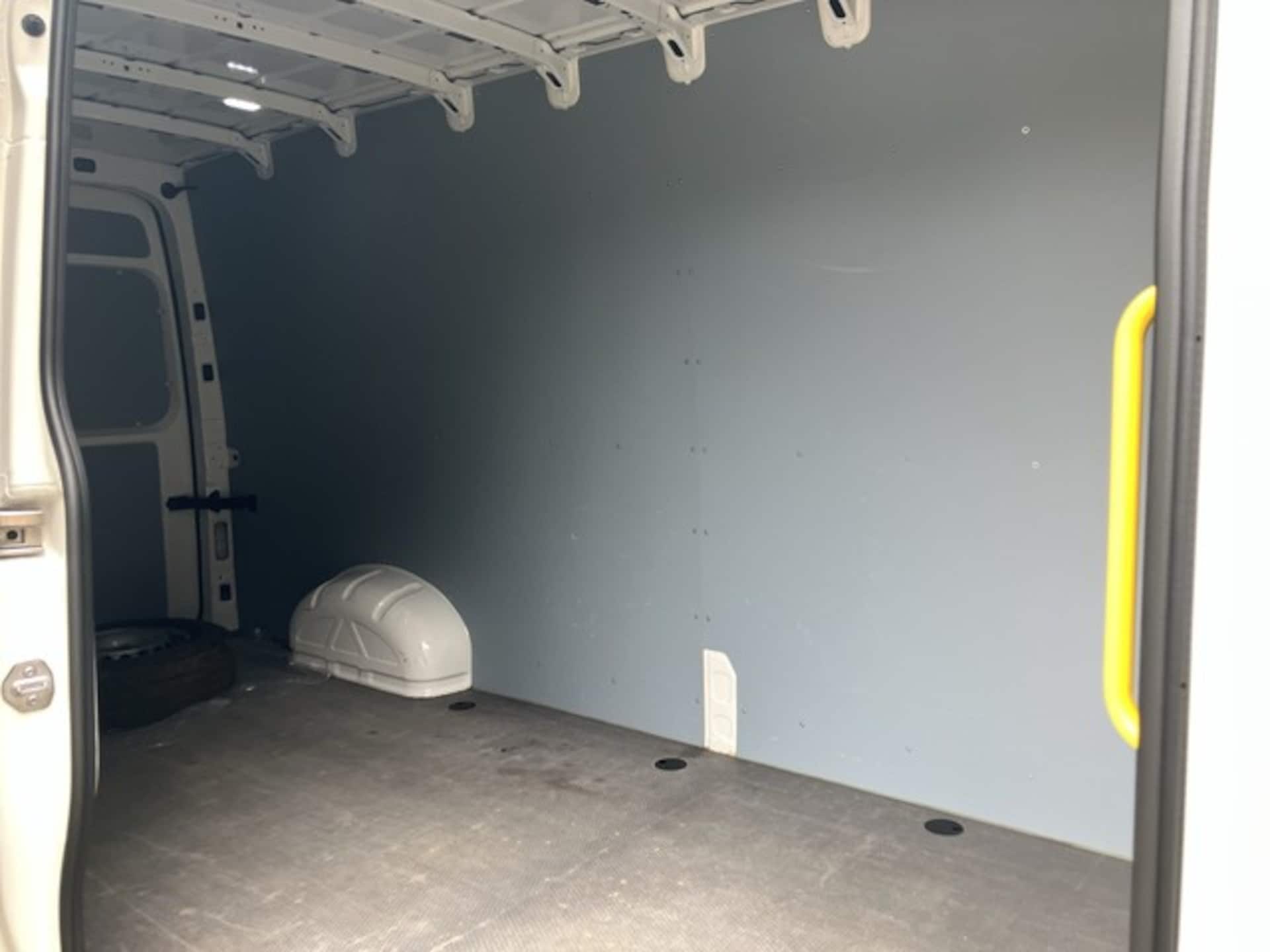 Volkswagen Crafter Kasten langer Radstand