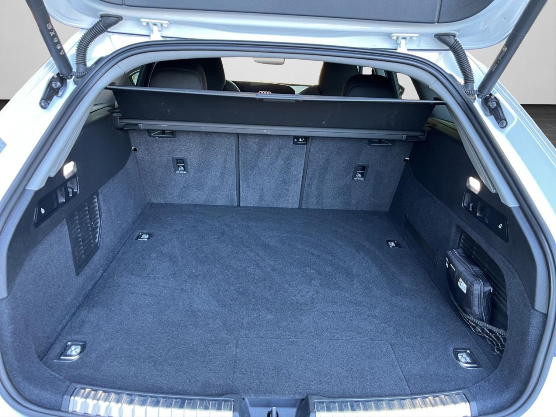Audi A5 Avant e-hybrid