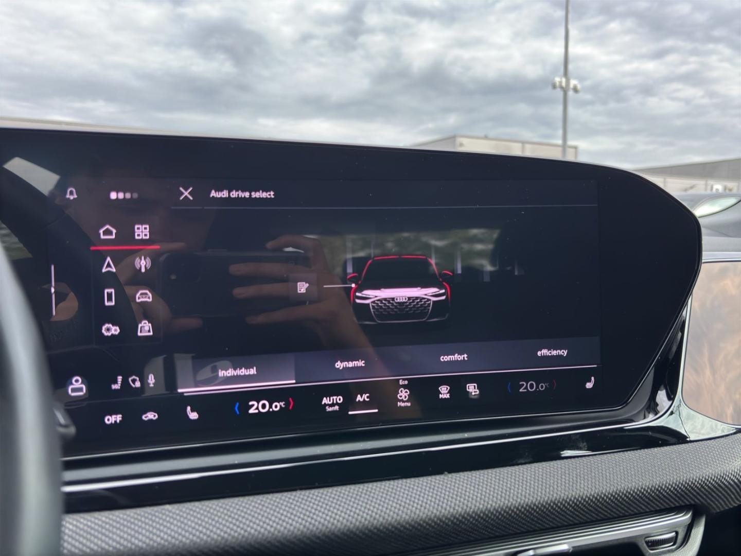 Bild über Audi A6 Avant TFSI 150 kW S tronic - für weitere Informationen kontaktieren Sie den Audi Partner
