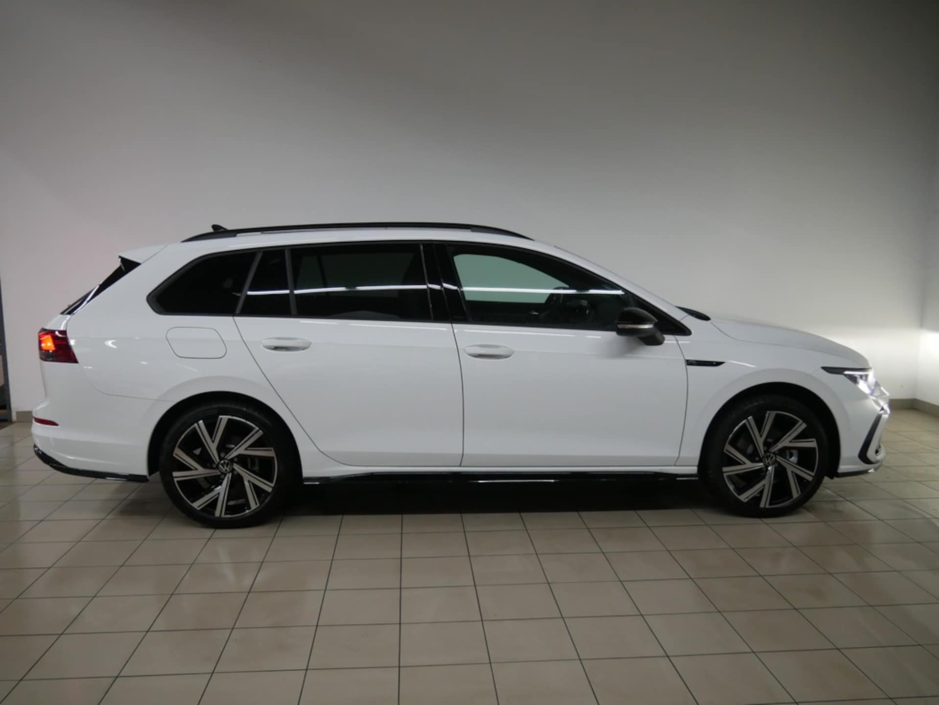 Volkswagen Golf Variant R-Line
