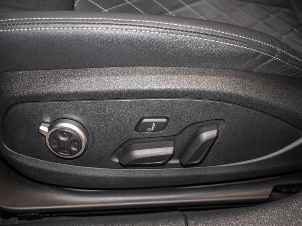Image about Audi RS 4 Avant TFSI quattro tiptronic