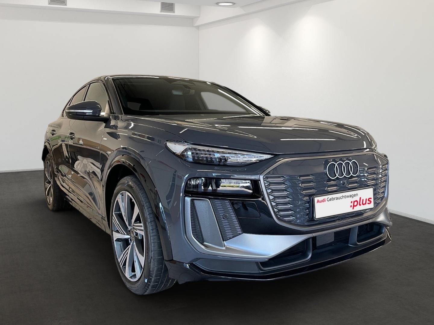 Bild über Audi Q6 Sportback e-tron e-tron performance - für weitere Informationen kontaktieren Sie den Audi Partner
