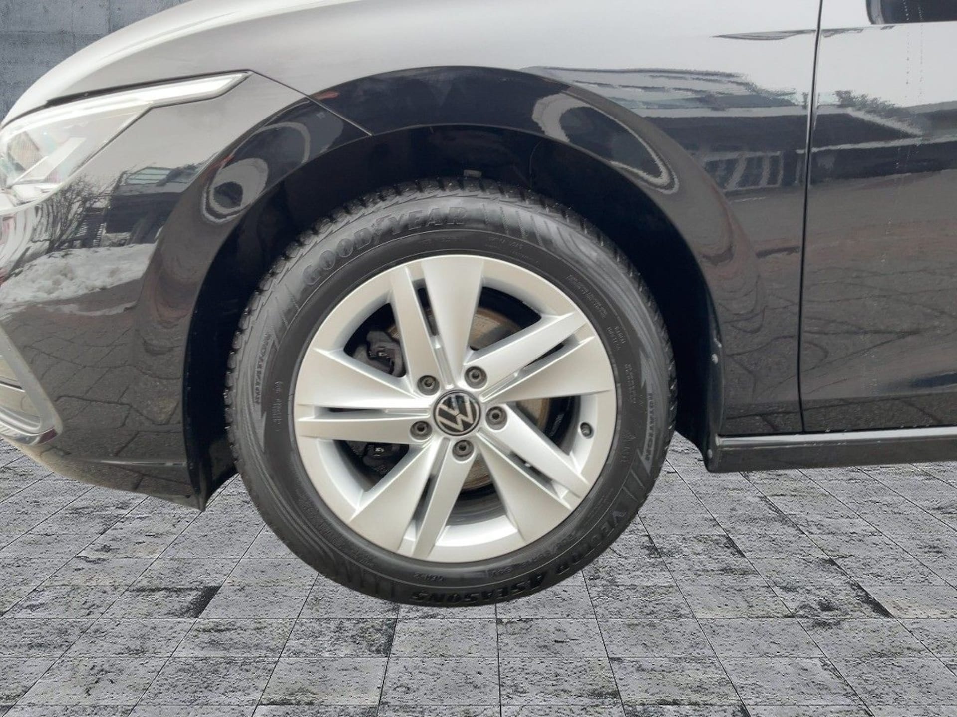 Volkswagen Golf Life