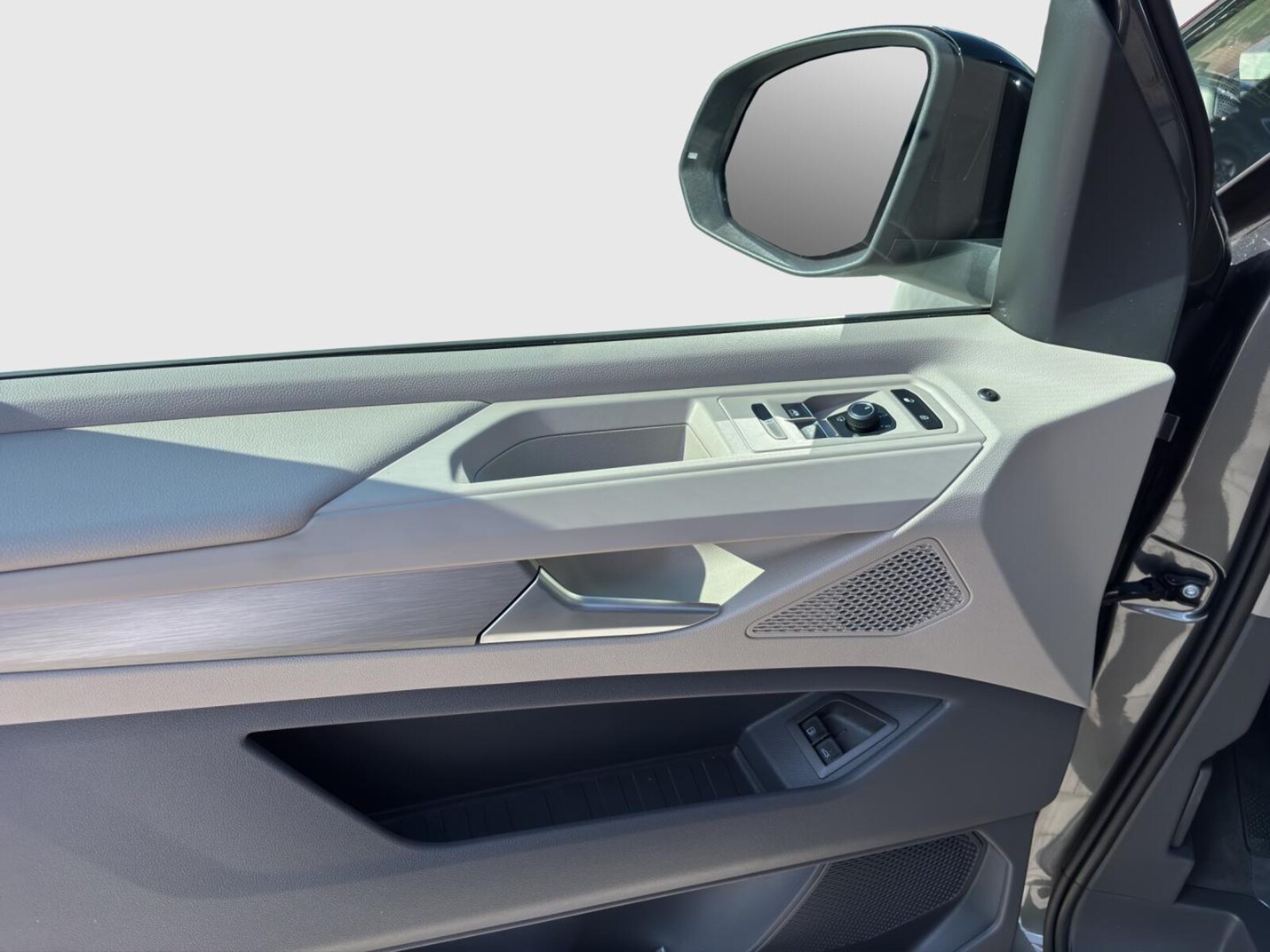 Volkswagen Multivan Langversion – Bild 7