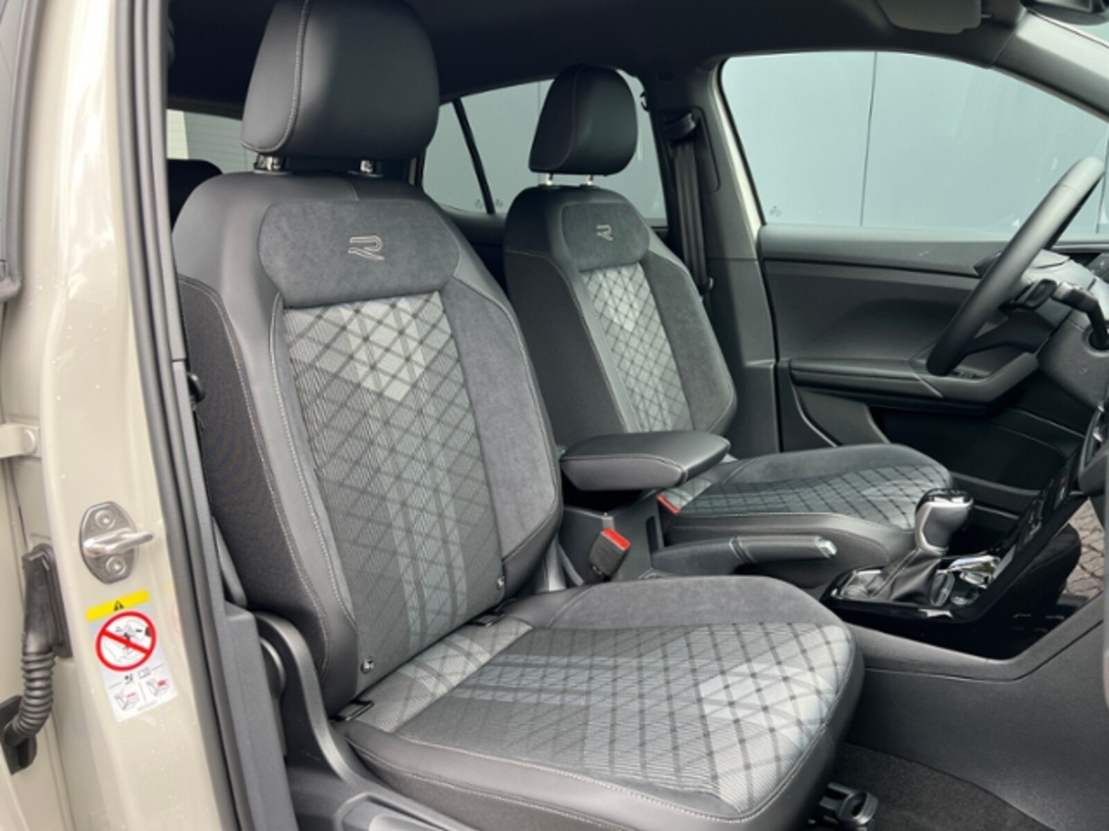 Volkswagen T-Cross – Bild 9