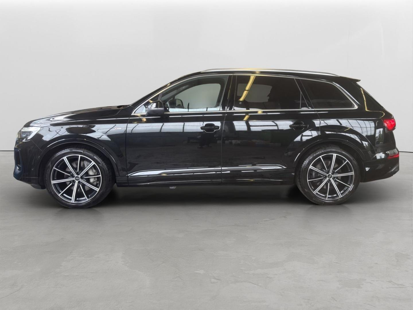 Bild über Audi Q7 SUV S line 50 TDI quattro tiptronic - für weitere Informationen kontaktieren Sie den Audi Partner