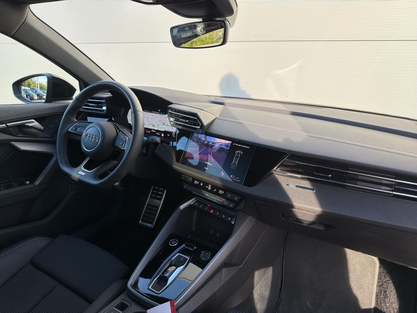 Bild über Audi A3 Sportback S line 30 TFSI S tronic - für weitere Informationen kontaktieren Sie den Audi Partner