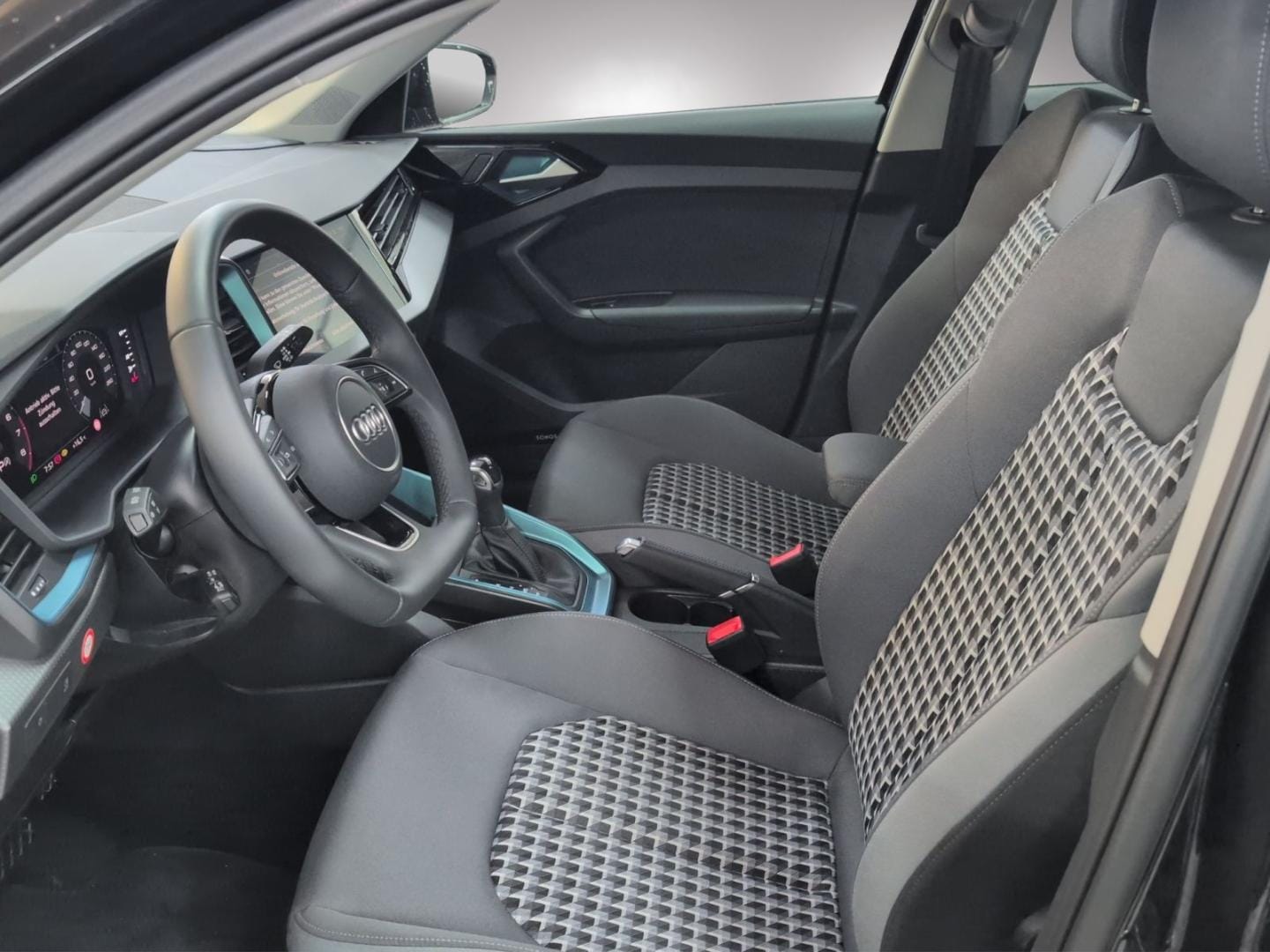 Bild über Audi A1 Sportback advanced 30 TFSI S tronic - für weitere Informationen kontaktieren Sie den Audi Partner