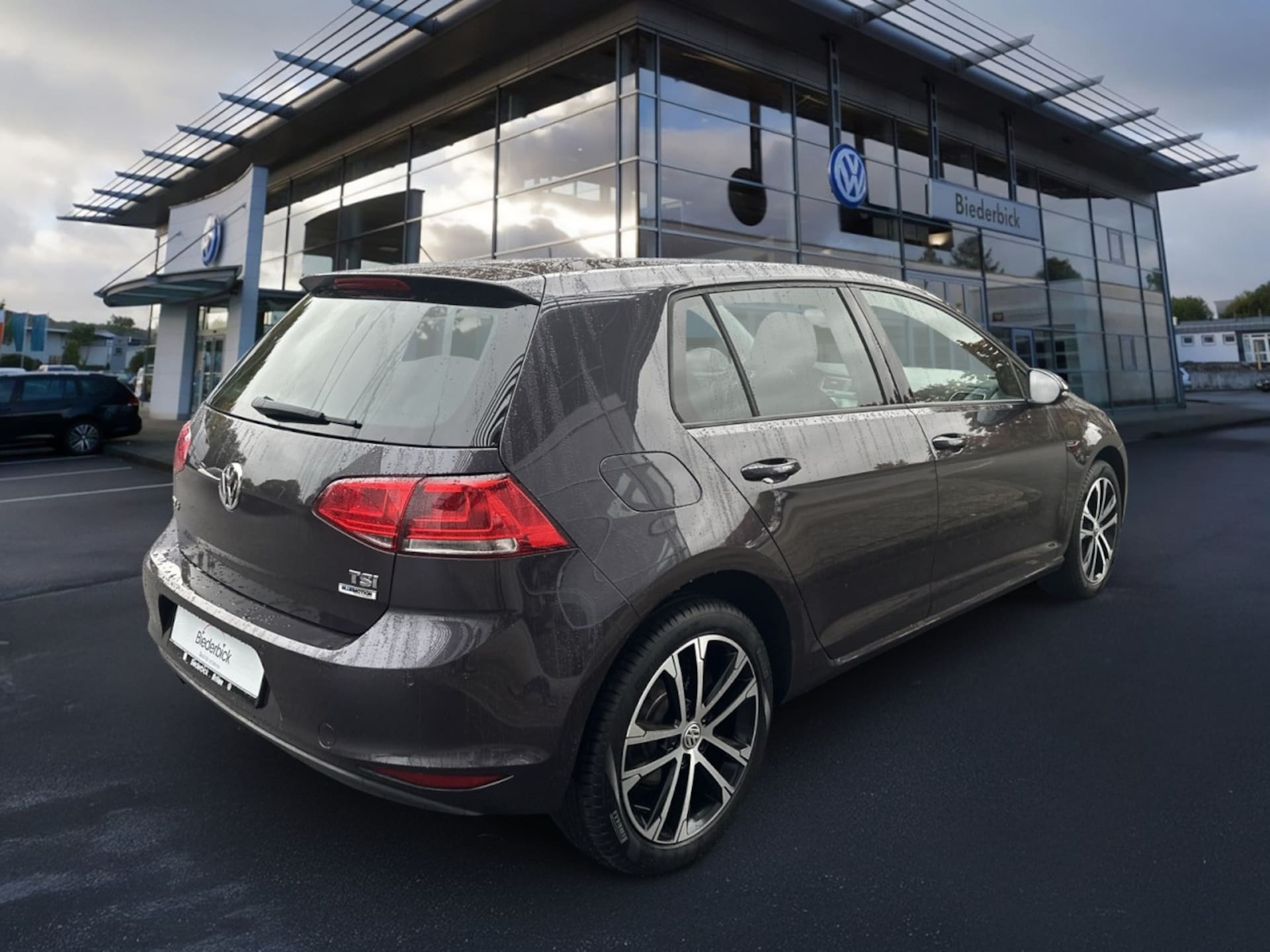 Volkswagen Golf LOUNGE
