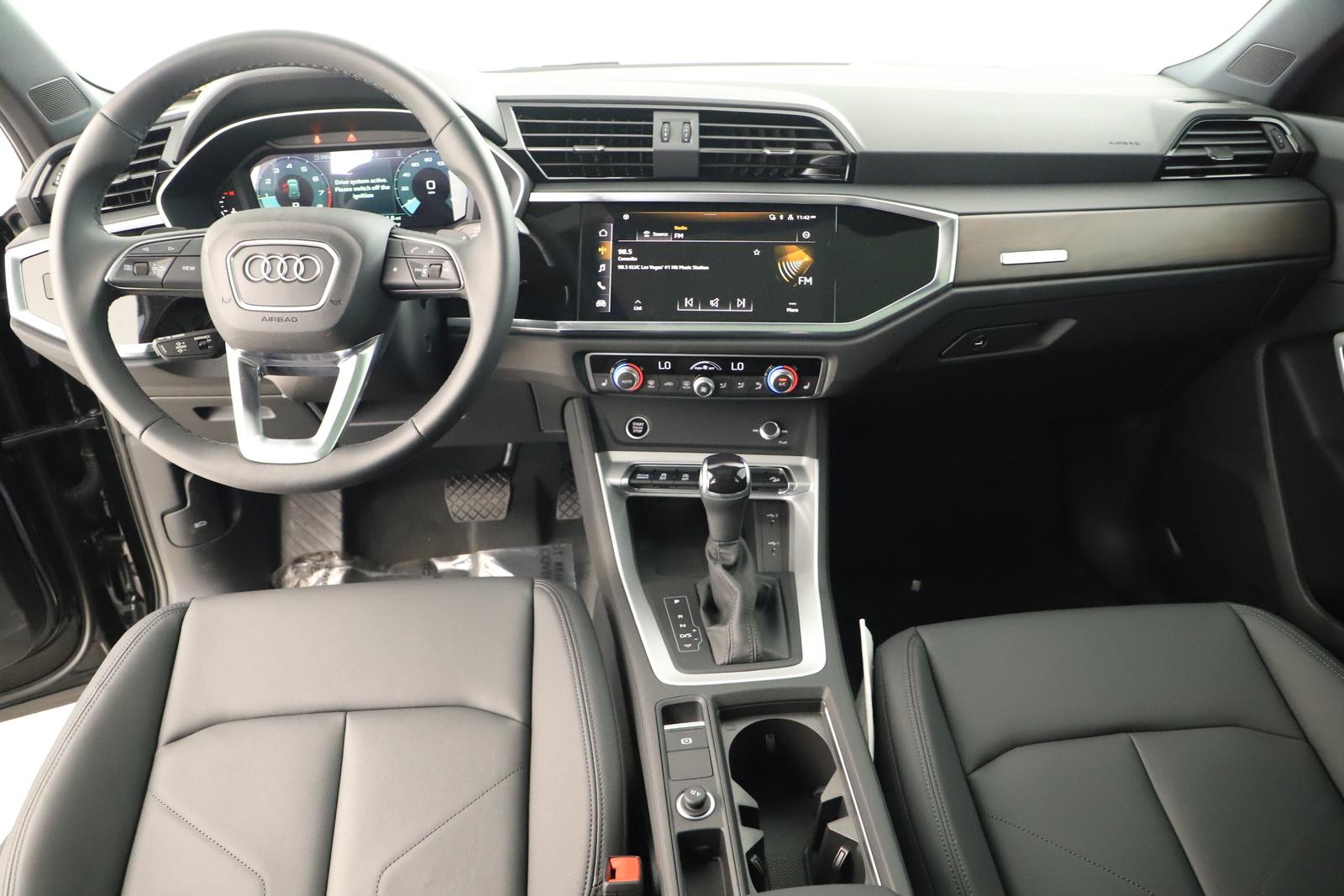 2025 Audi Q3 S Line Premium - Photo 18