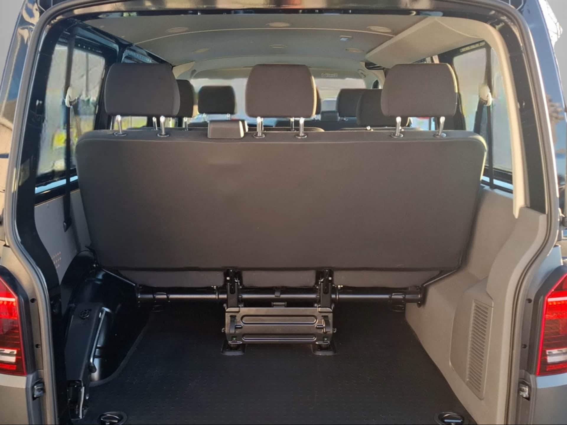 Volkswagen T6.1 Transporter Kombi kurzer Radstand
