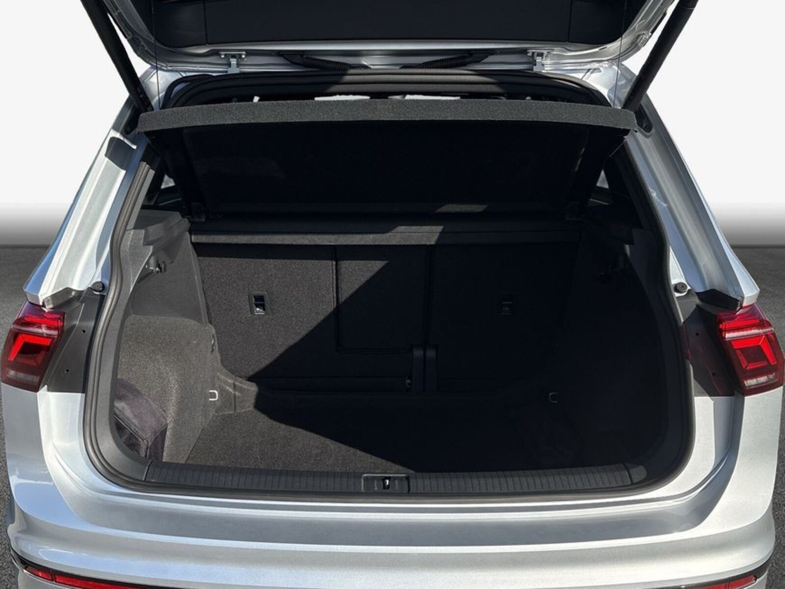Volkswagen Tiguan – Bild 8