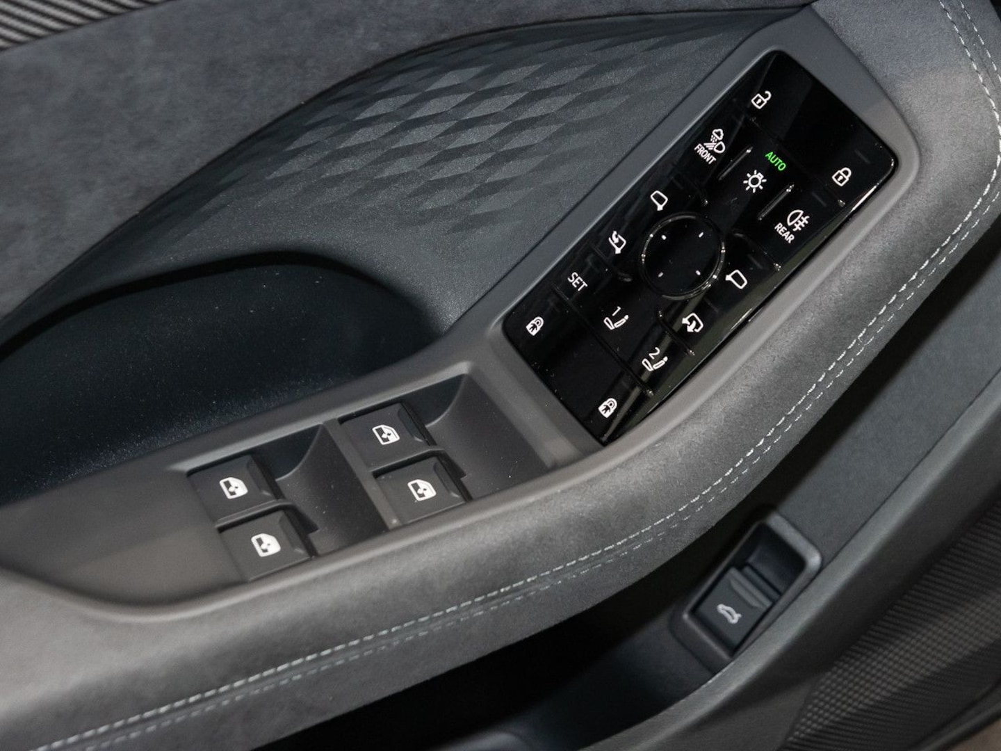 Bild über Audi A5 Avant TDI quattro 150 kW S tronic - für weitere Informationen kontaktieren Sie den Audi Partner