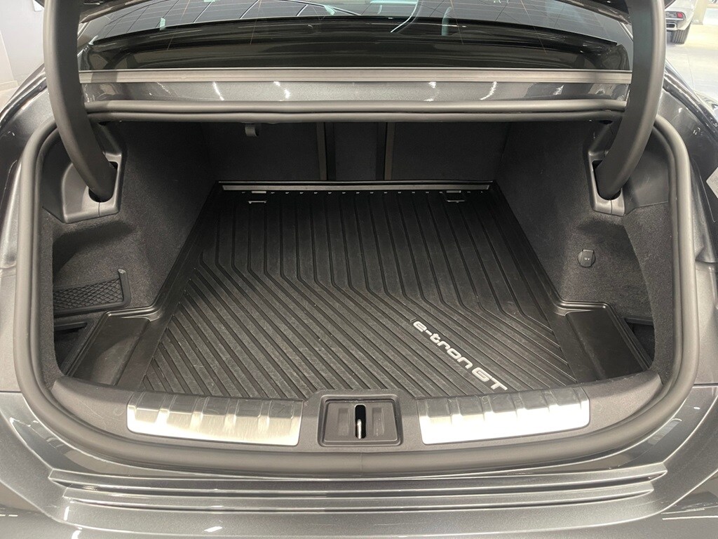 Bild som visar&nbsp;Audi e-tron GT&nbsp;e-tron GT quattro 350,00 kW - för mer information kontakta din Audi Partner