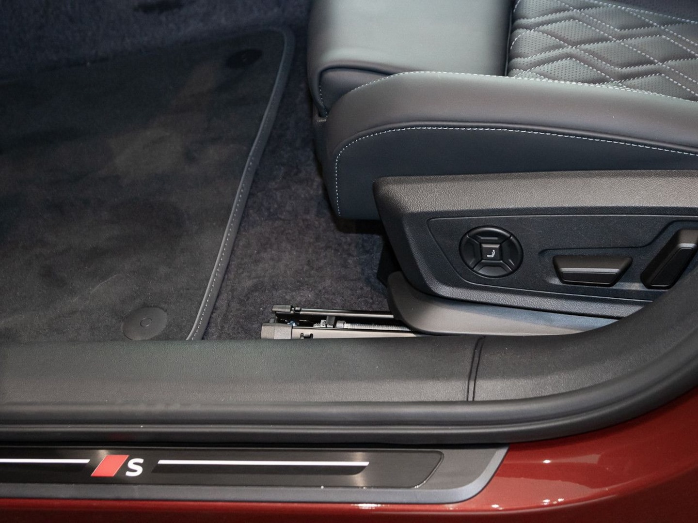 Bild über Audi A5 Avant TDI quattro 150 kW S tronic - für weitere Informationen kontaktieren Sie den Audi Partner