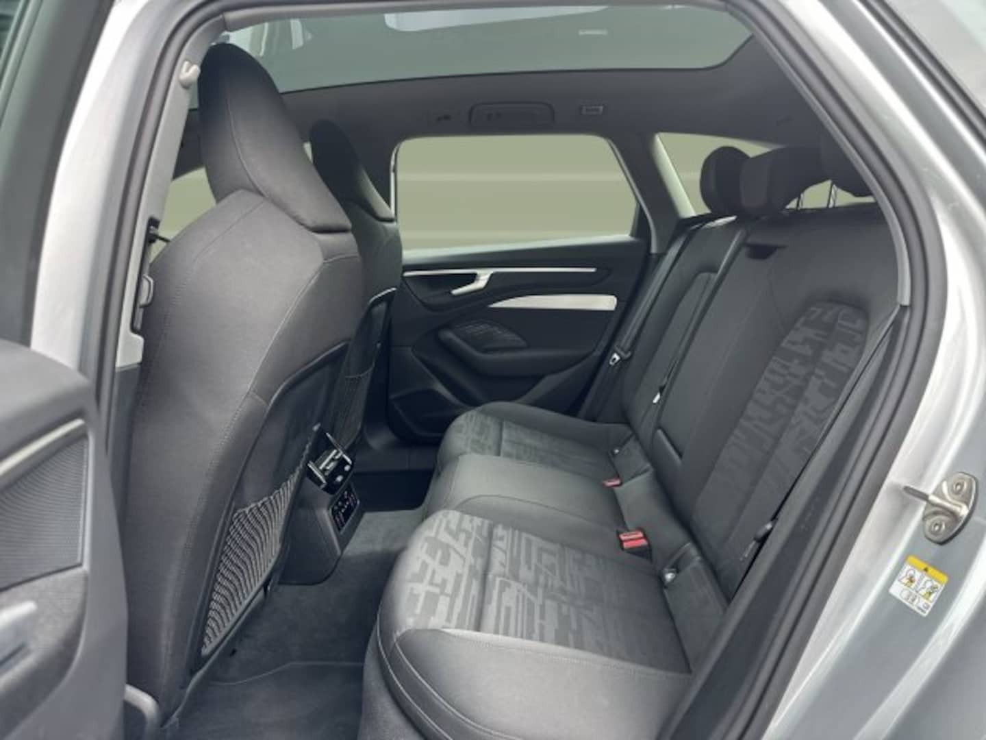 Bild über Audi A6 Avant TDI quattro 150 kW S tronic - für weitere Informationen kontaktieren Sie den Audi Partner