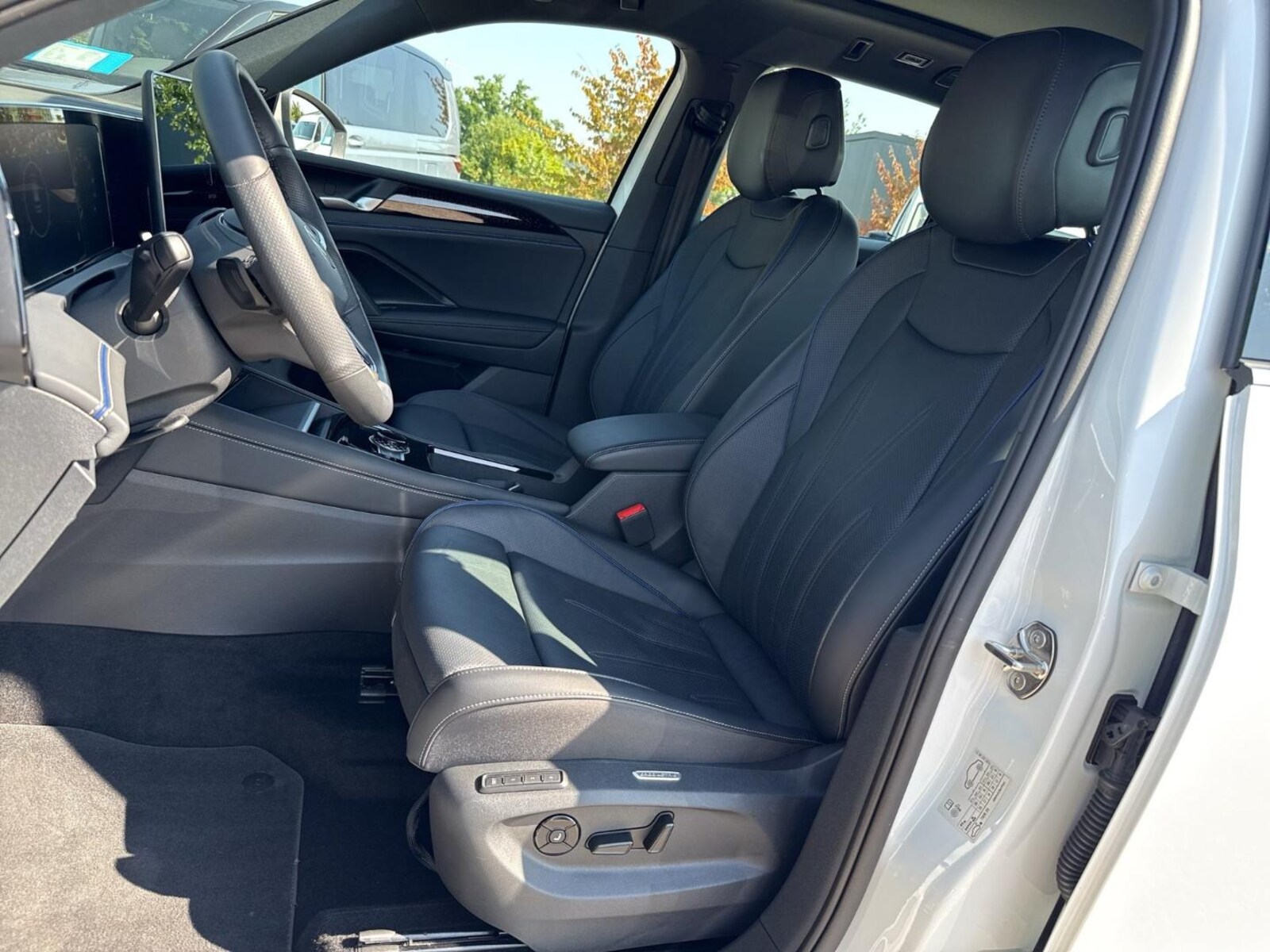 Volkswagen Tiguan – Bild 11