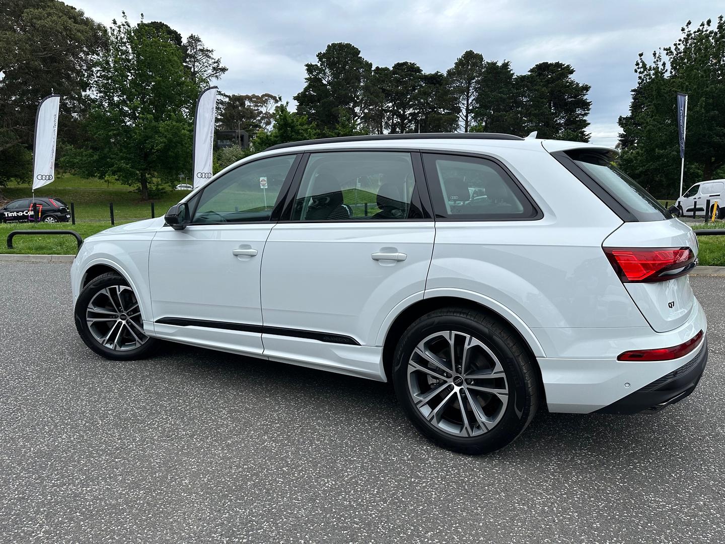 Image about Audi Q7 45 TDI quattro 170 kW tiptronic