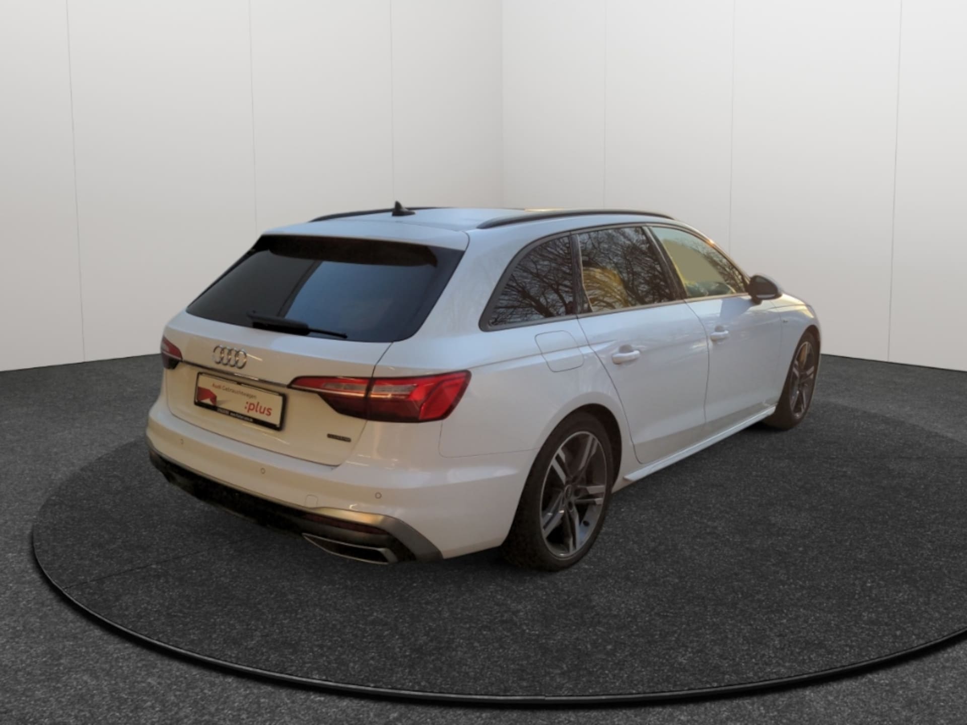 Audi A4 Avant S line