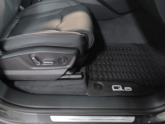 2026 Audi Q8 Prestige - Photo 32