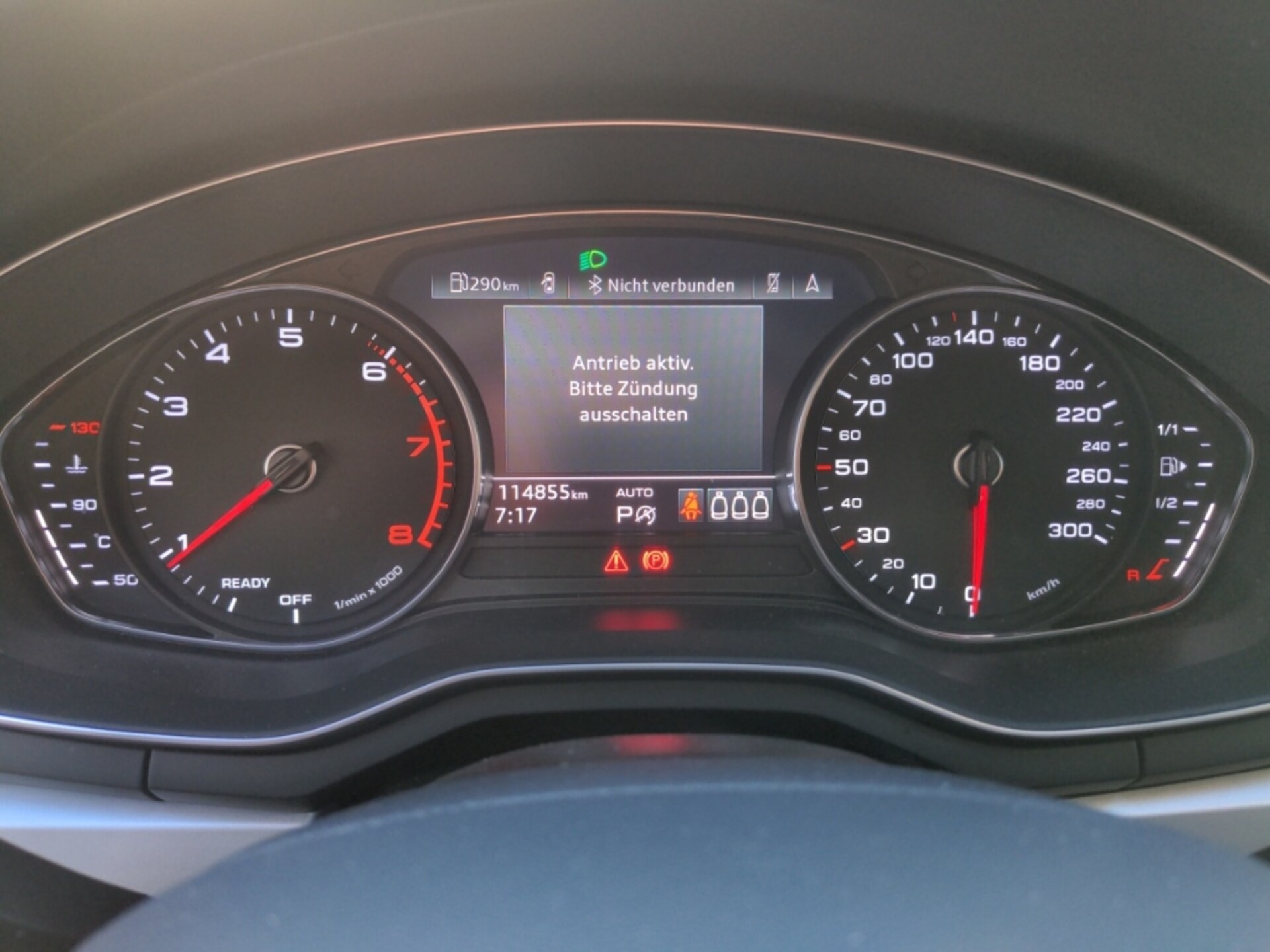 Audi A4 Avant S line