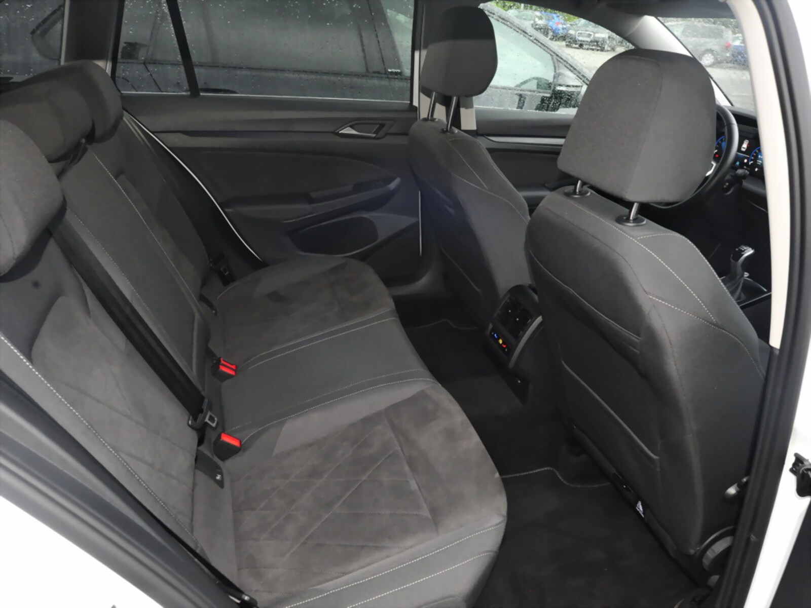 Volkswagen Golf Variant – Bild 10