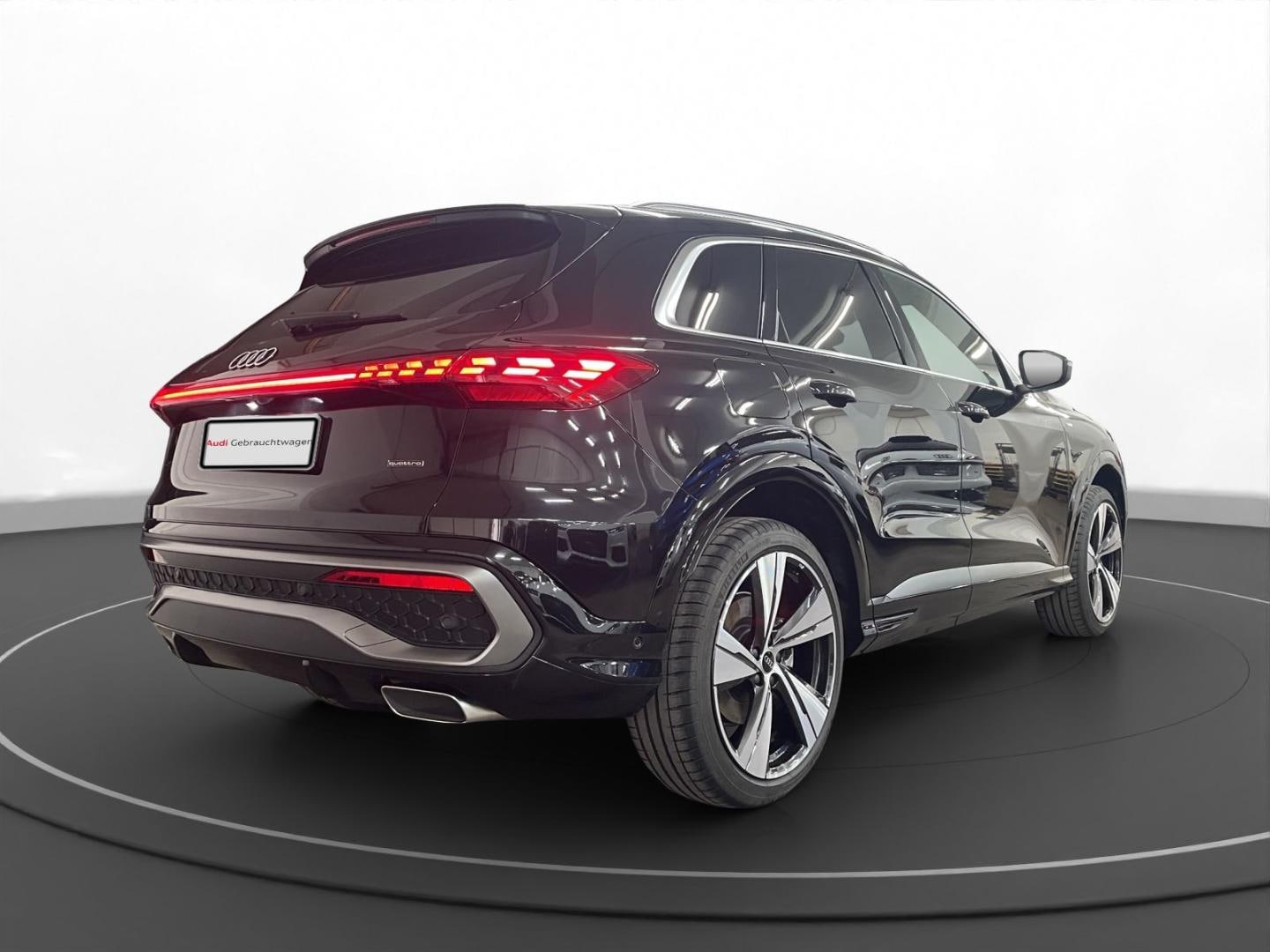 Bild über Audi Q5 SUV TFSI quattro 150 kW S tronic - für weitere Informationen kontaktieren Sie den Audi Partner