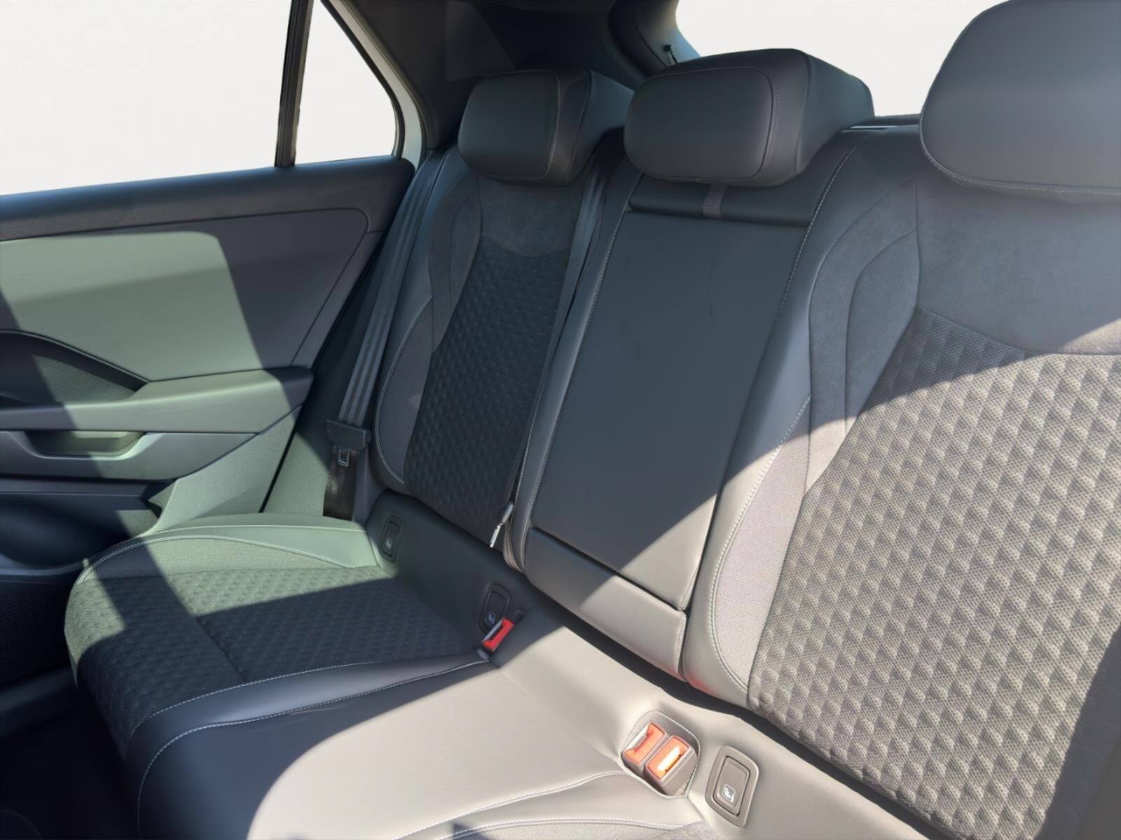 Volkswagen T-Roc – Bild 13