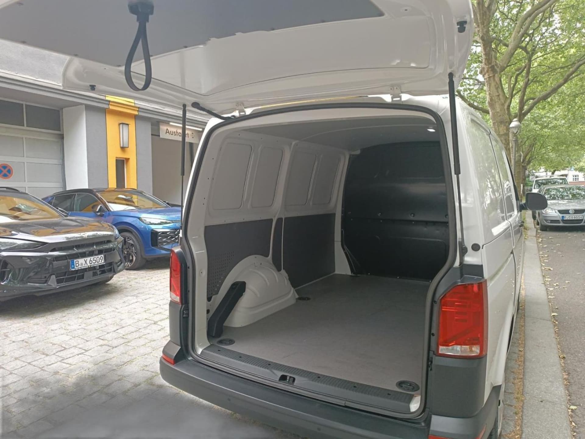 Volkswagen T6.1 Transporter Kasten kurzer Radstand