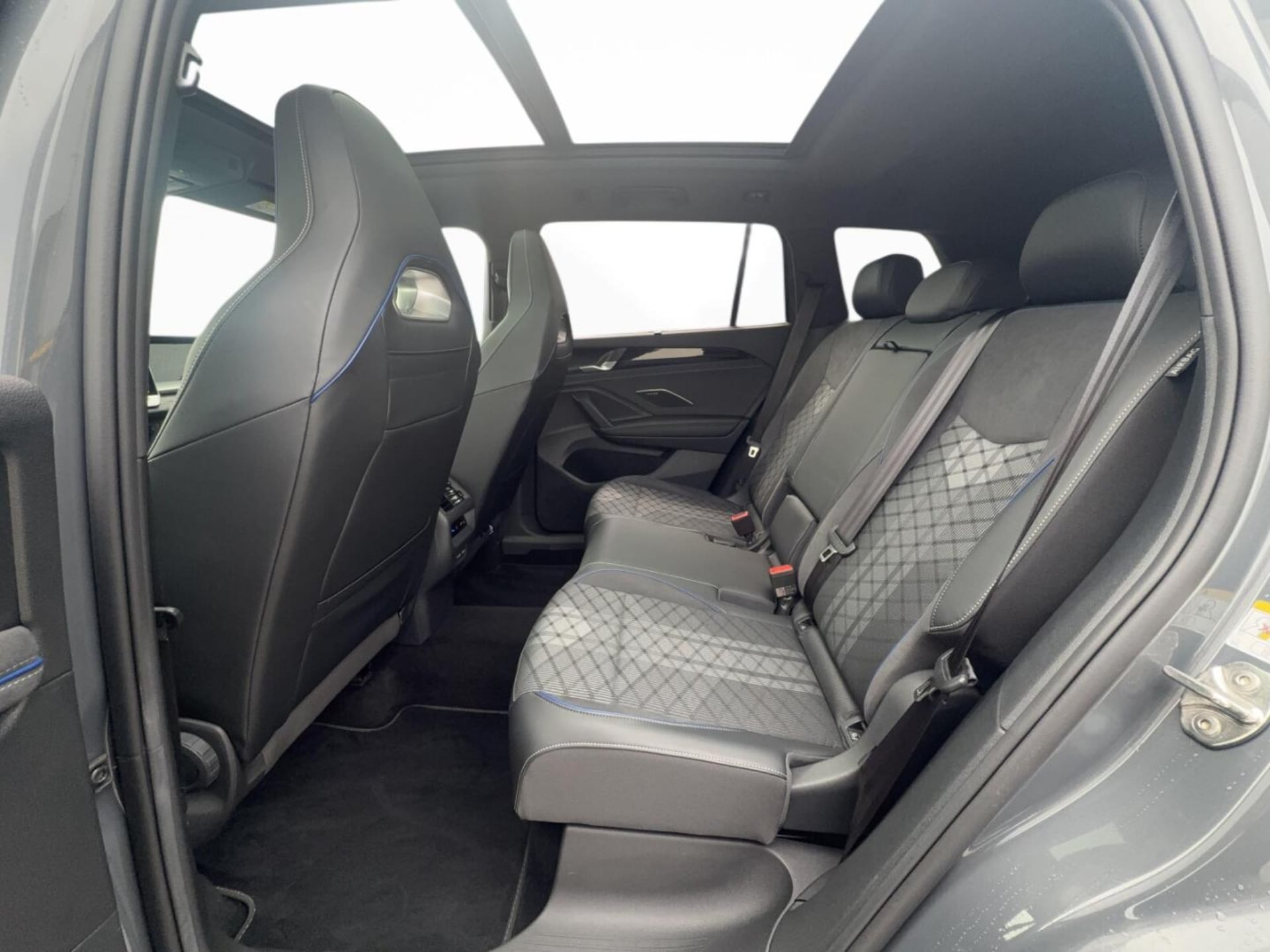 Volkswagen Tayron R-Line Plus