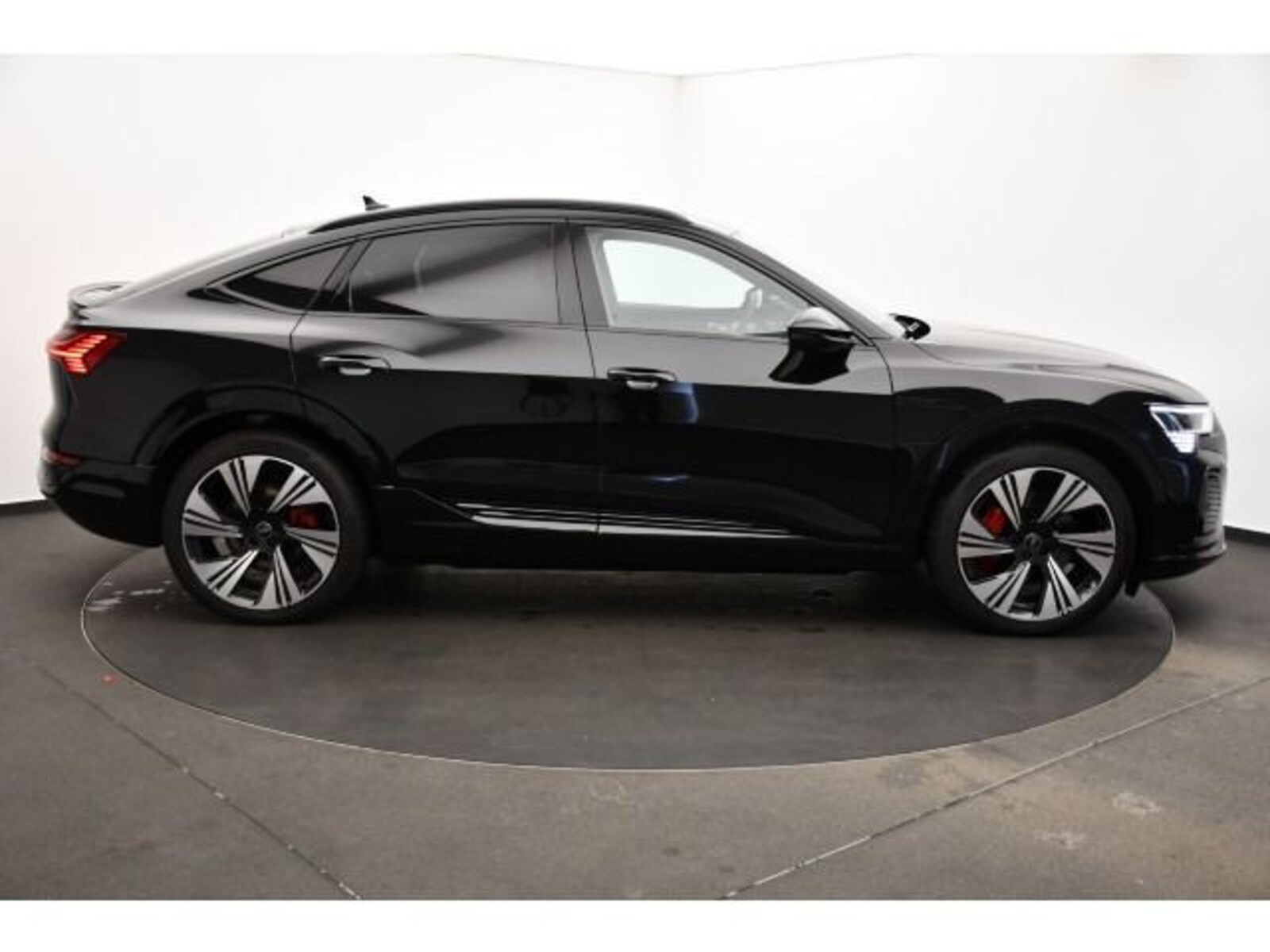 Audi Q8 Sportback e-tron – Bild 19