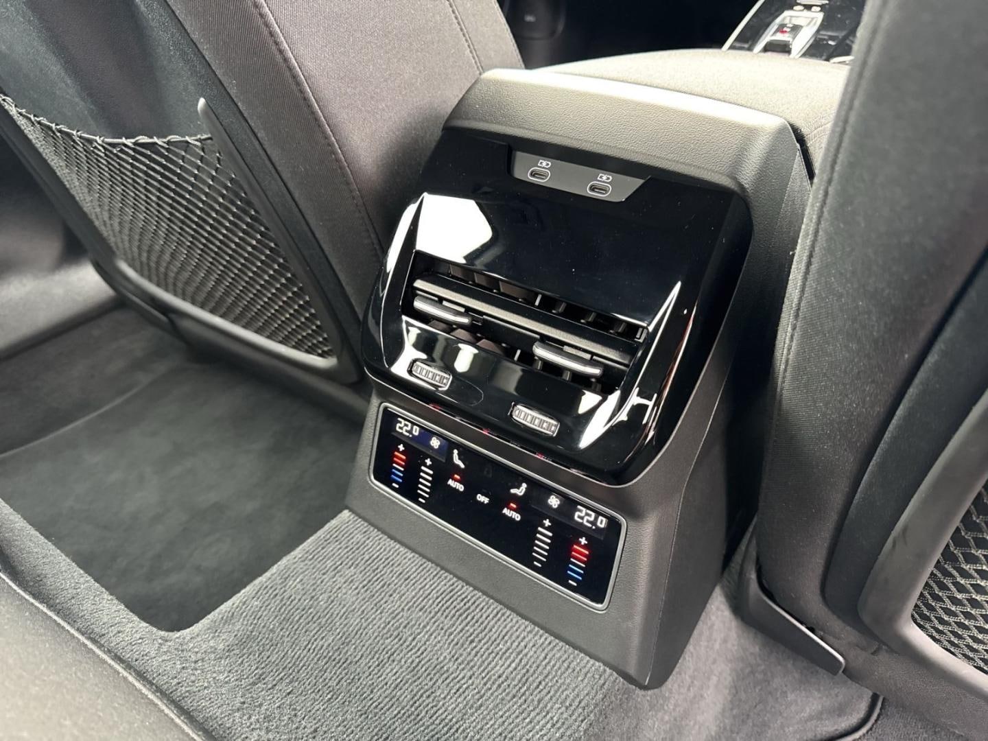 Bild über Audi A6 Limousine TDI 150 kW S tronic - für weitere Informationen kontaktieren Sie den Audi Partner