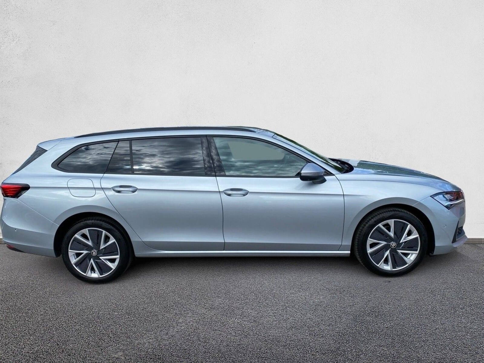 Škoda Superb Combi – Bild 7