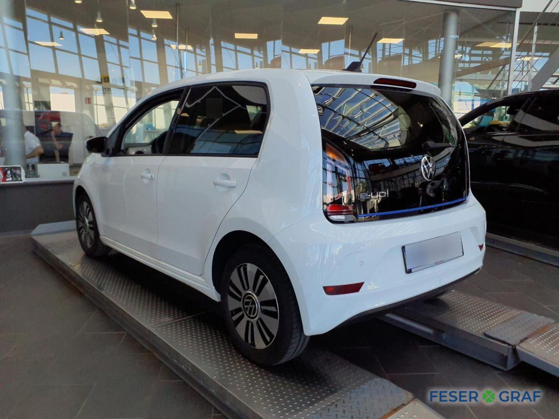 Volkswagen e-up! Style "Plus"