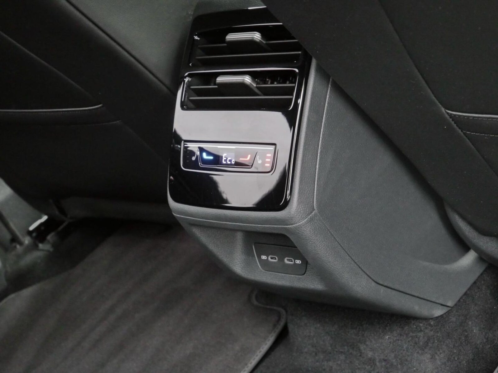 Volkswagen ID.7 Tourer – Bild 17