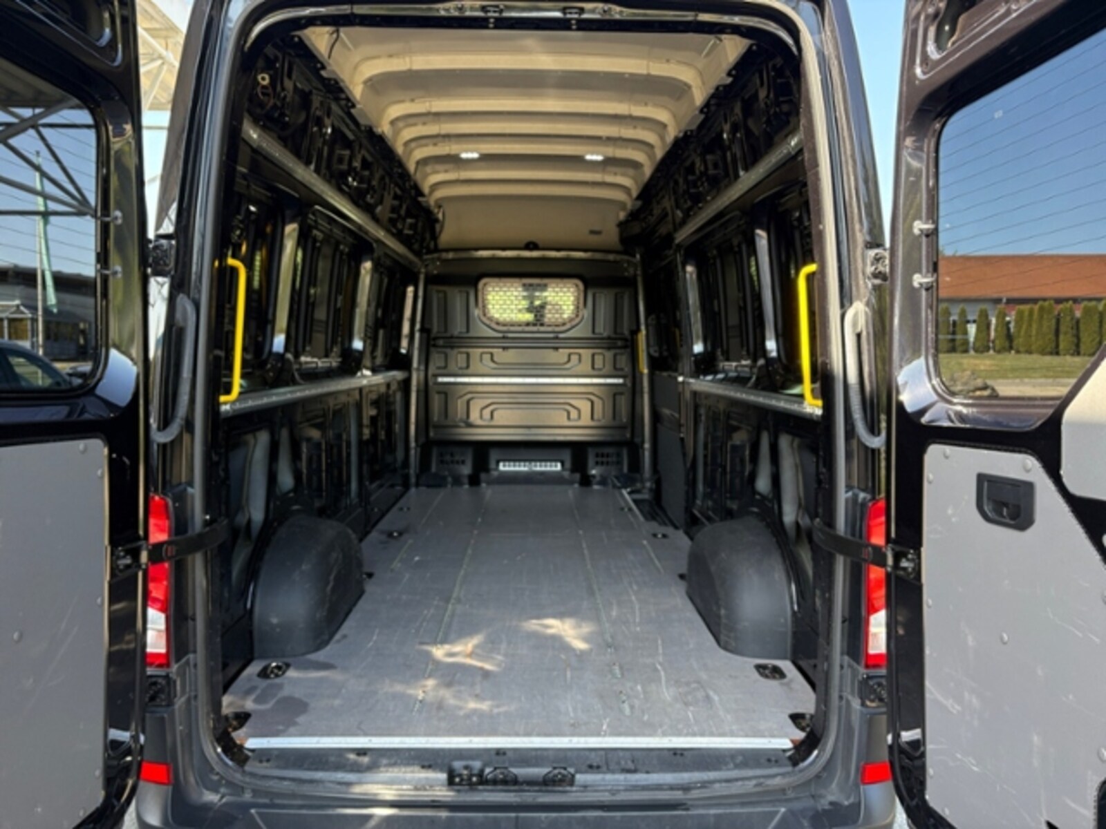 Volkswagen Crafter Kasten langer Radstand – Bild 11