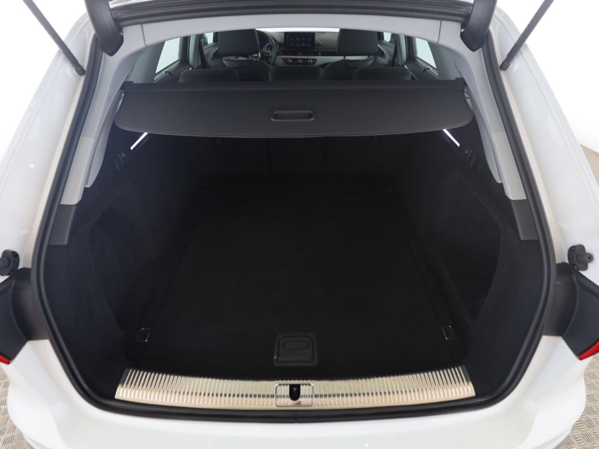 Audi A4 Avant S line