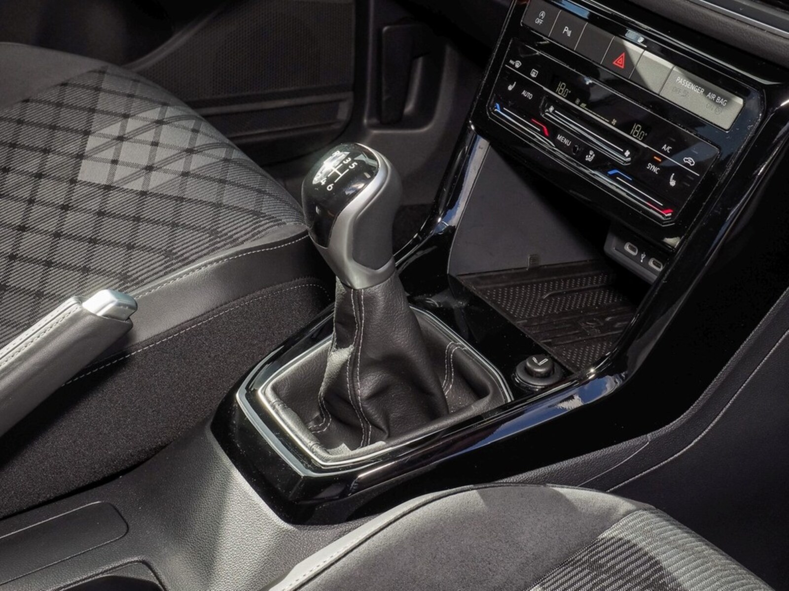Volkswagen T-Cross – Bild 12