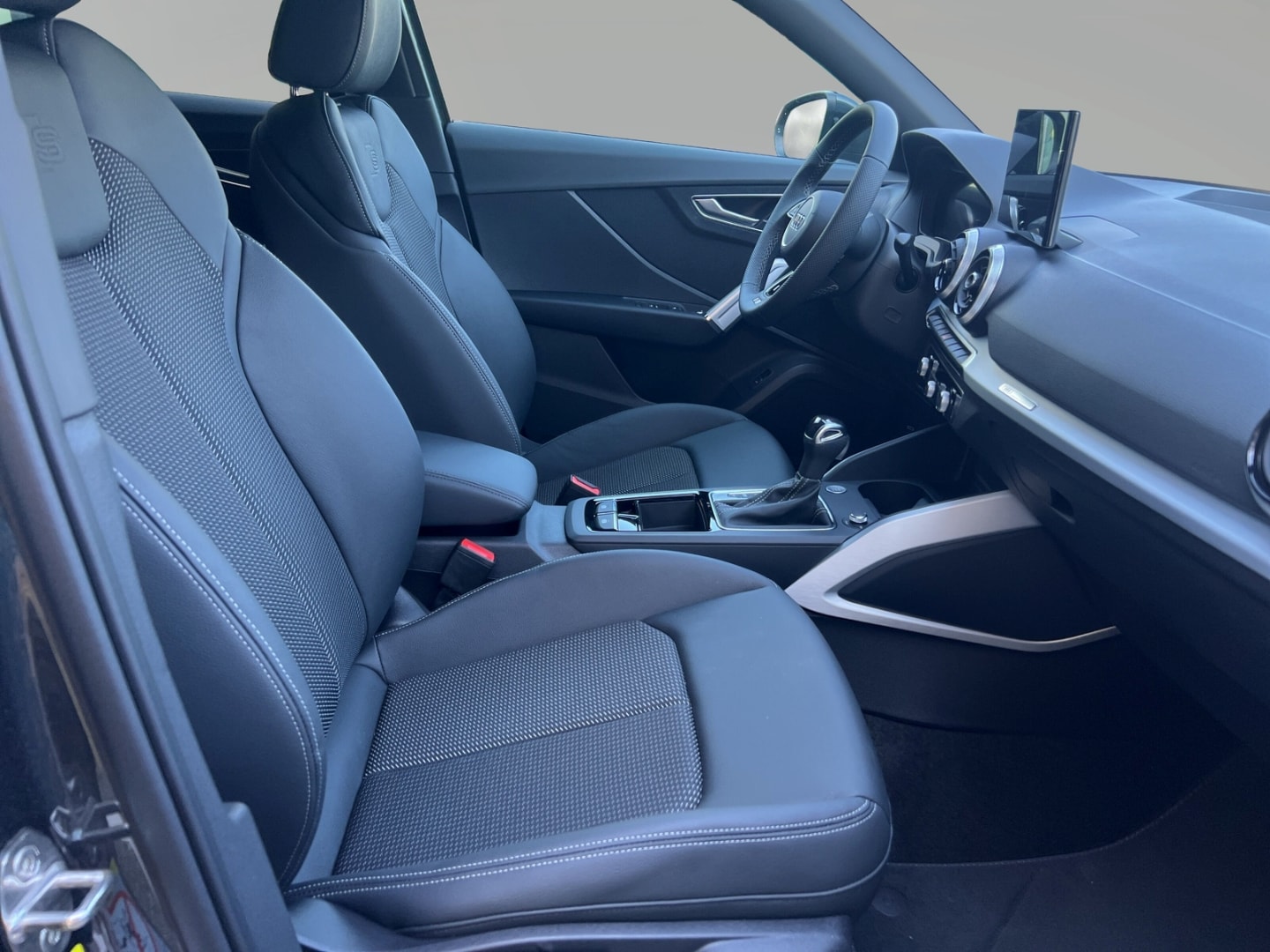 Bild über Audi Q2 35 TFSI S tronic - für weitere Informationen kontaktieren Sie den Audi Partner
