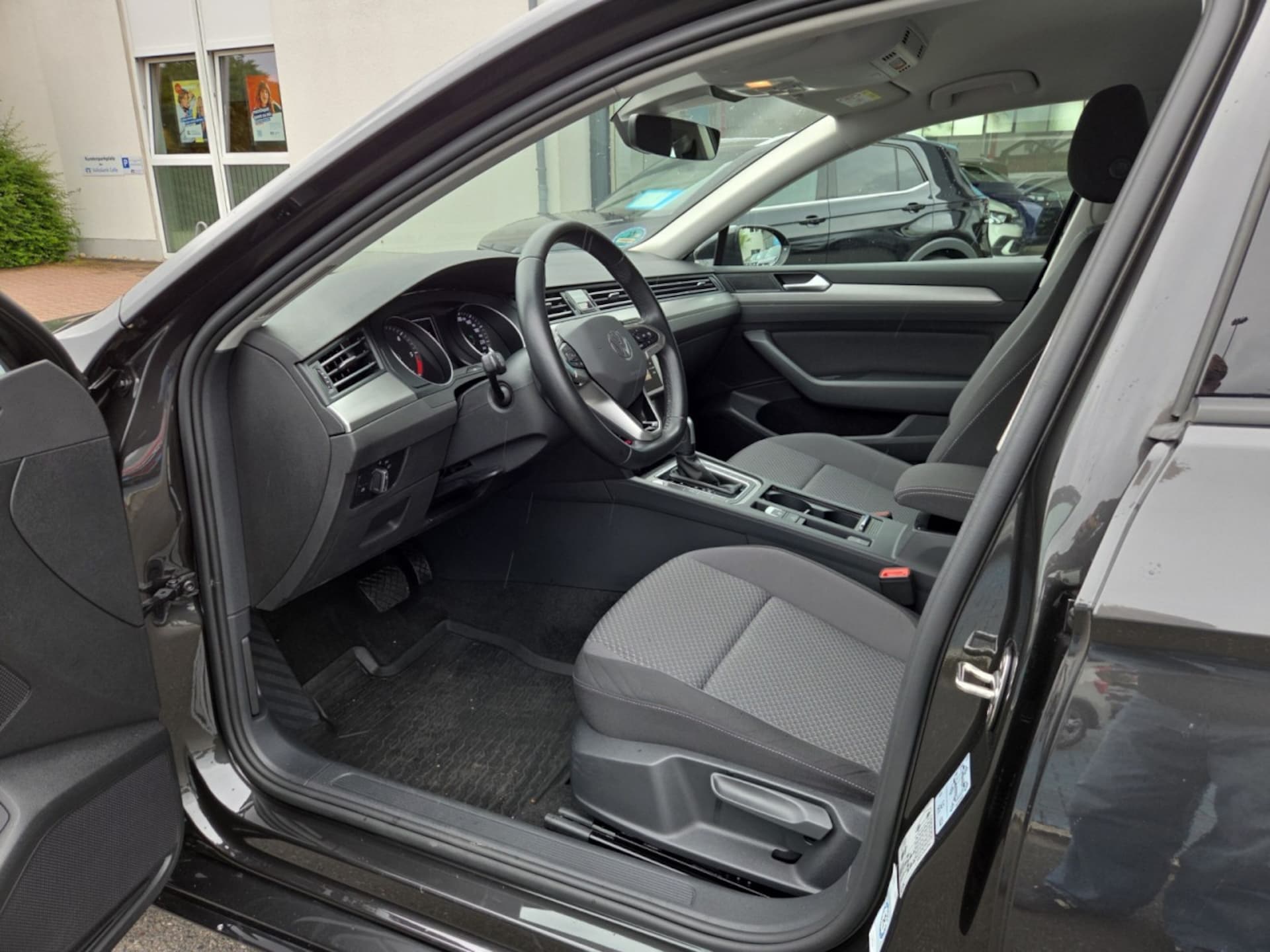 Volkswagen Passat Variant Basis-Modell