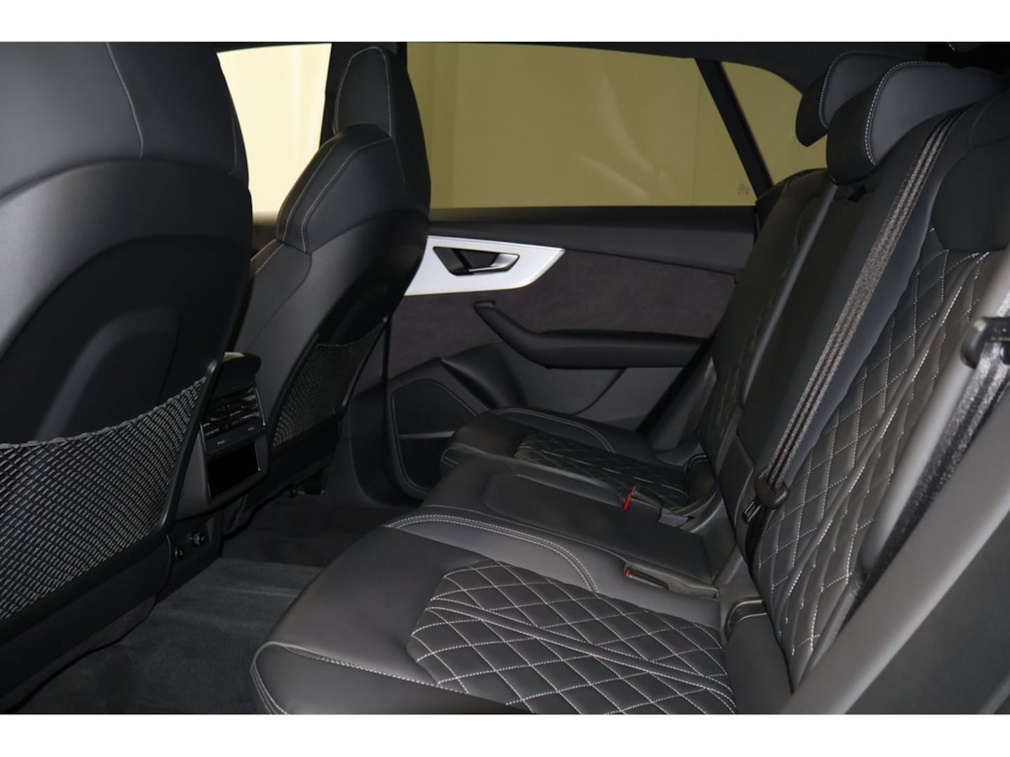 Bild über Audi Q8 SUV 50 TDI quattro tiptronic - für weitere Informationen kontaktieren Sie den Audi Partner