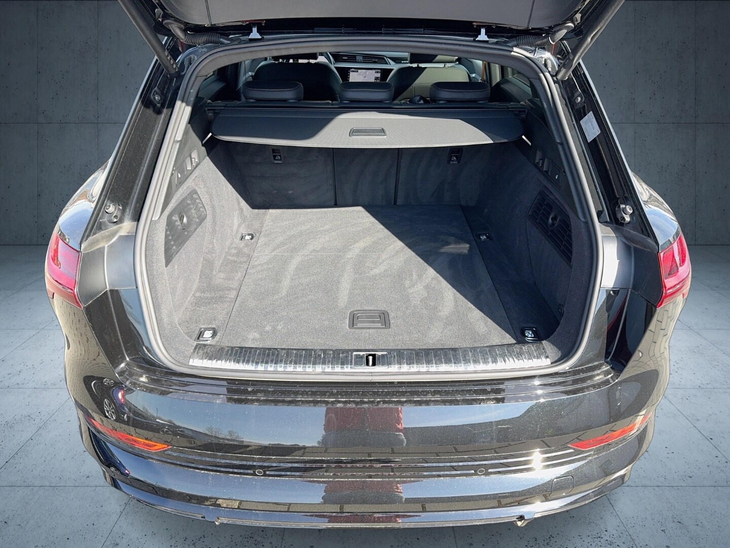 Image about Audi e-tron S line 50 quattro
