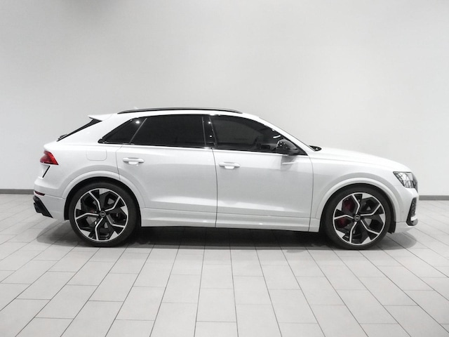 2024 Audi RS Q8