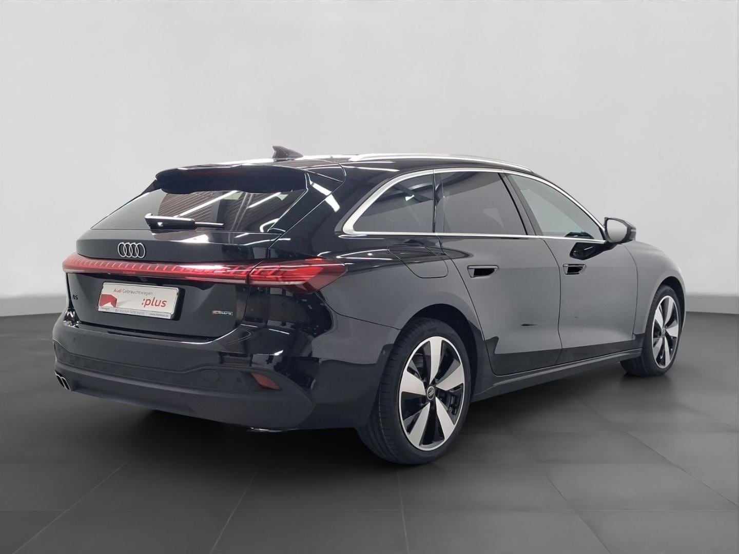Bild über Audi A5 Avant TDI quattro 150 kW S tronic - für weitere Informationen kontaktieren Sie den Audi Partner