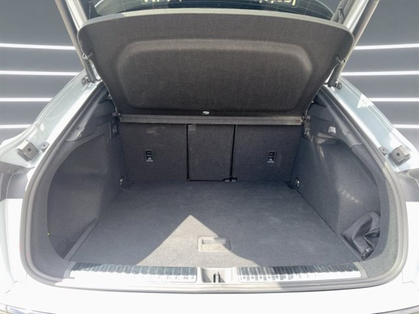 Bild über Audi Q3 Sportback TDI 110 kW S tronic - für weitere Informationen kontaktieren Sie den Audi Partner
